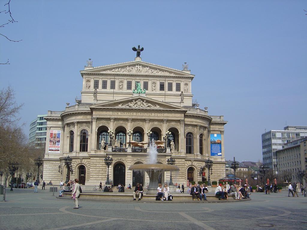 Hotel Astoria Frankfurt am Main Exterior foto